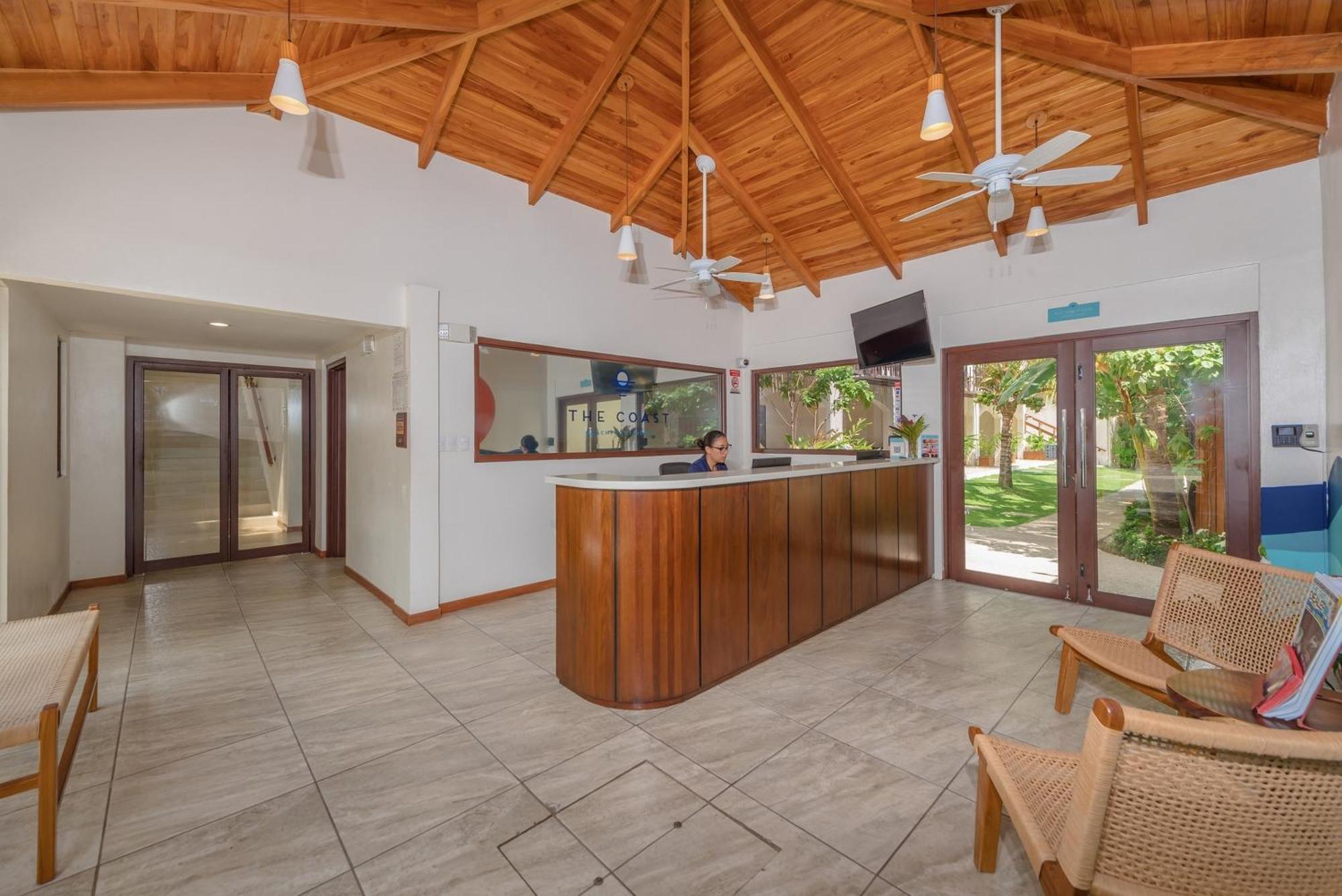 The Coast Beachfront Hotel تاماريندو المظهر الخارجي الصورة
