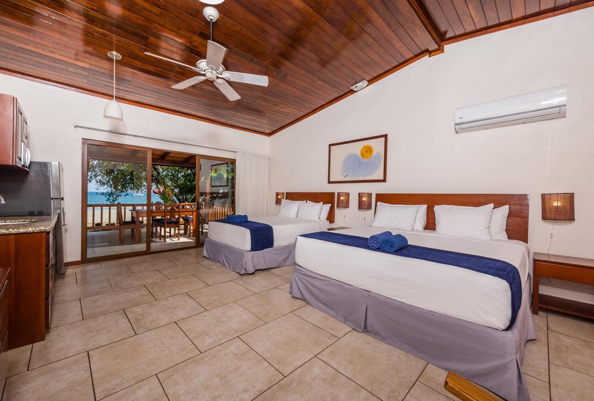 The Coast Beachfront Hotel تاماريندو المظهر الخارجي الصورة