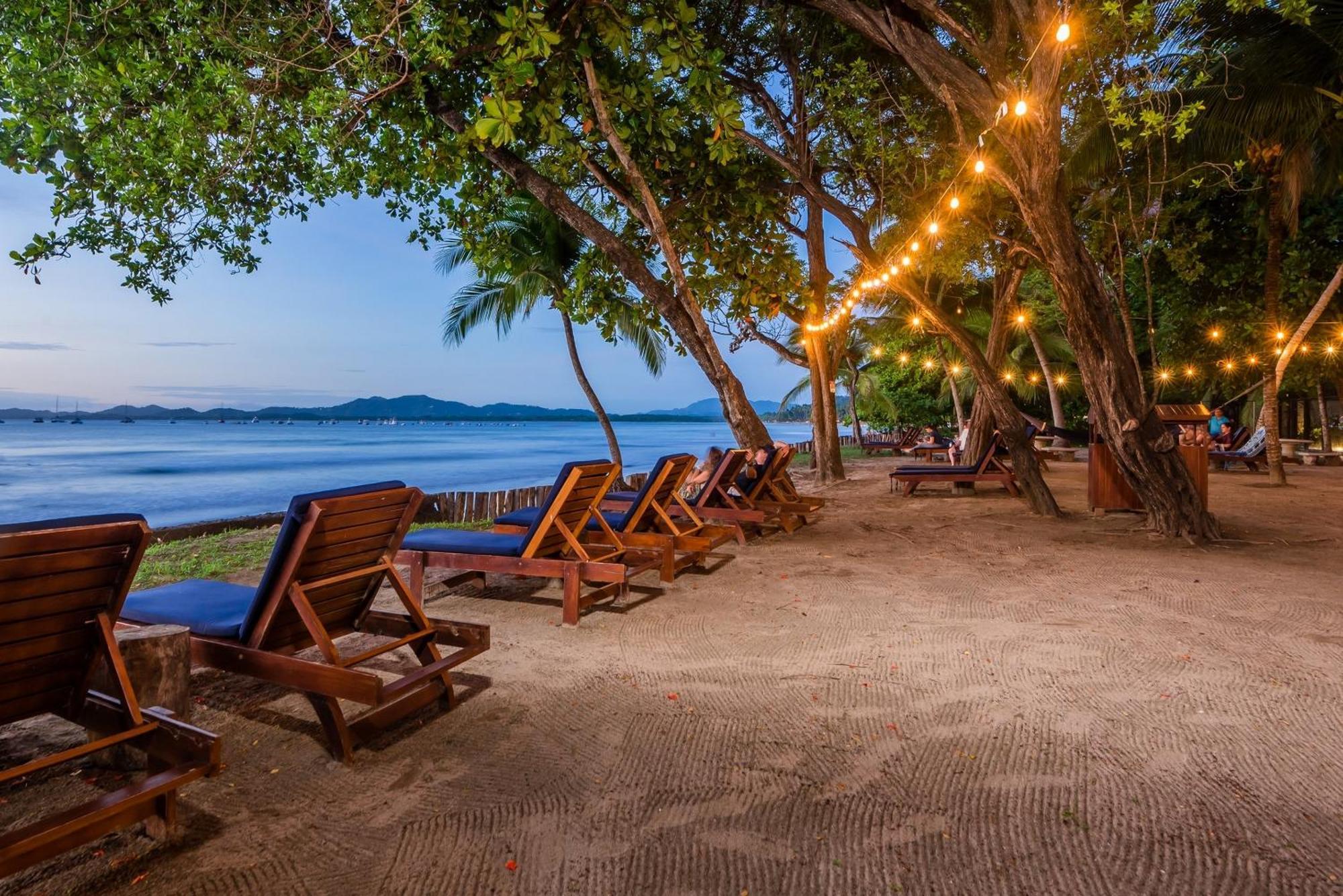 The Coast Beachfront Hotel تاماريندو المظهر الخارجي الصورة